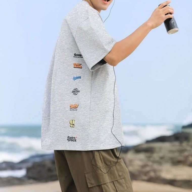 เสื้อยืดแขนสั้นคอกลมสำหรับหน้าร้อน สไตล์สตรีทให้ลุคทันสมัย