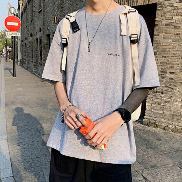 เสื้อยืดแขนสั้นผู้ชายดีไซน์สีพื้นคอกลม/คอวี สไตล์แคชชวล