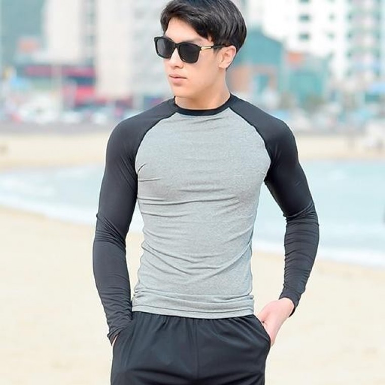 ชุดแรชการ์ด, ผู้ชาย, สวนน้ำ, เล่นน้ำ, เสื้อ, ชุดว่ายน้ำ, สีดำ, ทรงหลวม