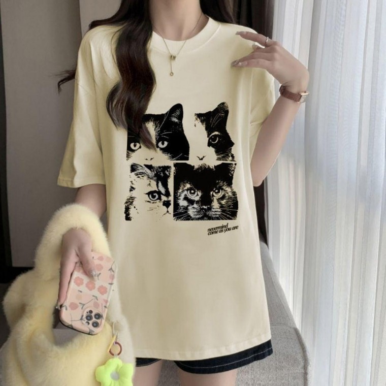 เสื้อยืดแขนสั้นทรงโอเวอร์ไซส์พิมพ์ลายแมวสไตล์โมเดิร์นสำหรับลุคแฟนสาว