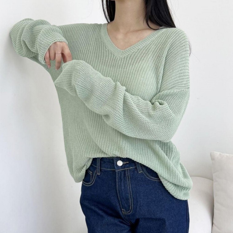 เสื้อไหมพรมแขนยาวคอวีทรงหลวมสไตล์เฟมินินสำหรับช่วงเปลี่ยนฤดู