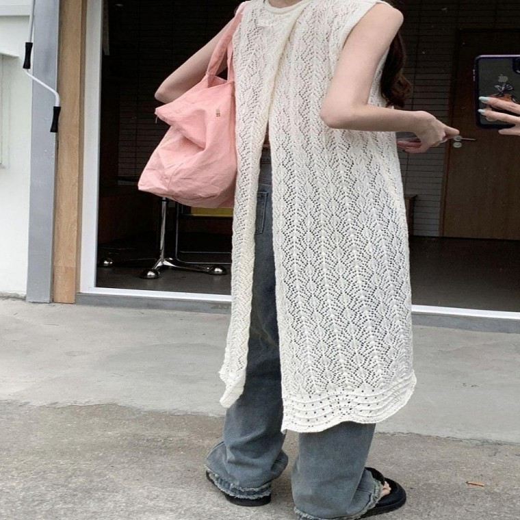 เสื้อกั๊กยาวไหมพรมทรงเดรสลายฉลุซีทรูสำหรับเลเยอร์ในฤดูร้อน