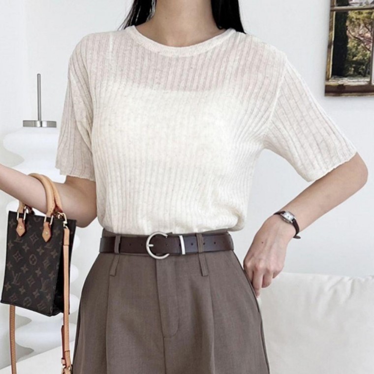 เสื้อไหมพรมแขนสั้นคอกลมผ้าร่องทรงสวยน่ารัก