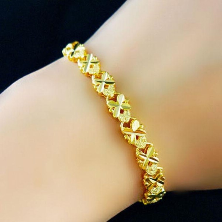 กำไลข้อมือทอง gp รูปใบโคลเวอร์สี่แฉก
