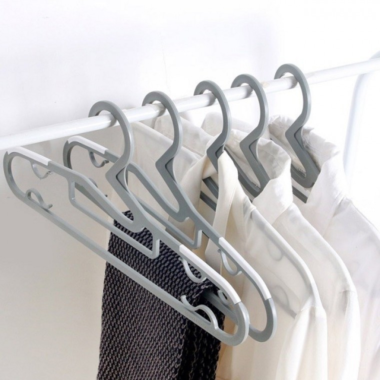 ไม้แขวนเสื้อสลิมกันลื่น - เทาขาว 30 ชิ้น ป้องกันไหล่เสียรูป