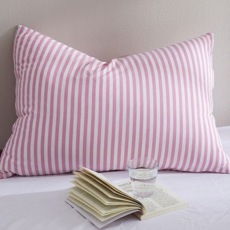 ปลอกหมอน Happy Pini Cana Stripe Yarn-Dyed Ripple Quilted 50x70 ซม. (สีชมพู) (ไม่รวมไส้หมอน)