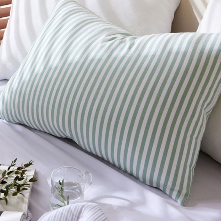 ปลอกหมอน Happy Pini Cana Stripe Yarn-Dyed Ripple Quilted 50x70 ซม. (สีเขียว) (ไม่รวมไส้หมอน)