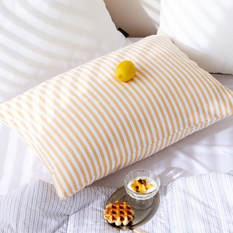 ปลอกหมอน Happy Pini Cana Stripe Yarn-Dyed Ripple Quilted 50x70 ซม. (สีมัสตาร์ด) (ไม่รวมไส้หมอน)