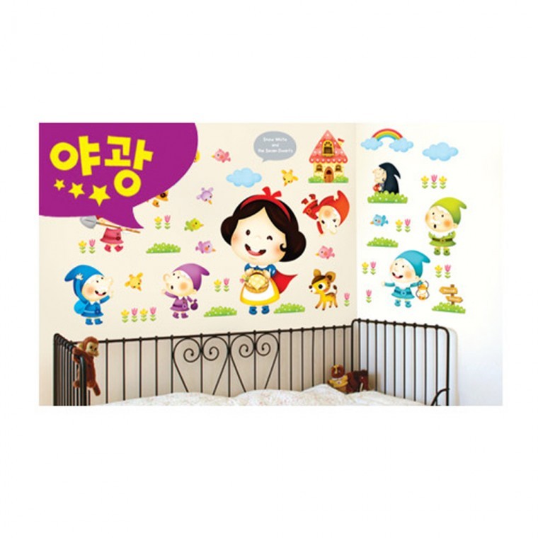สติกเกอร์ตกแต่งผนังขนาดใหญ่ ลายสโนว์ไวท์