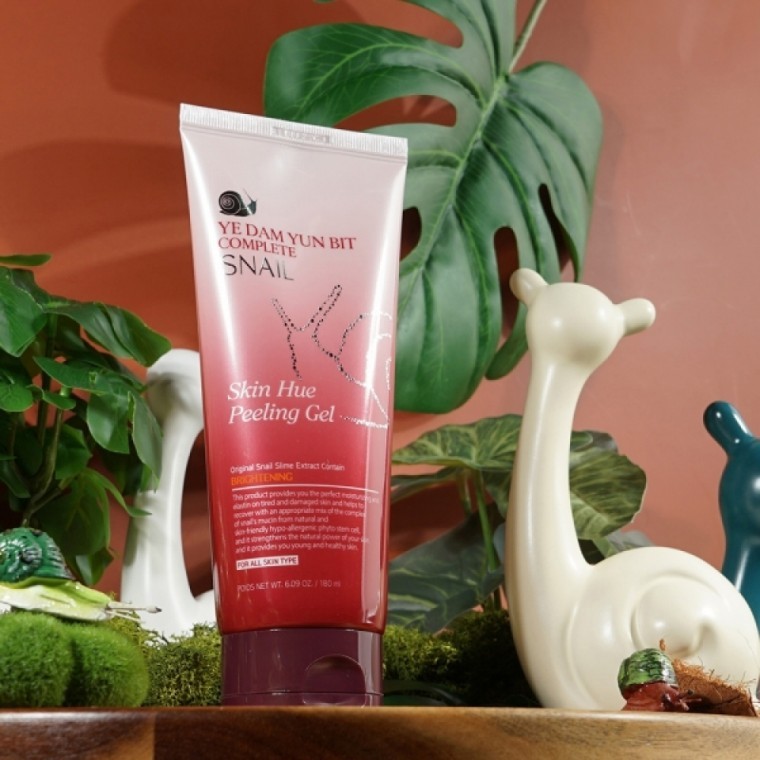 Peeling Gel สำหรับบำรุงผิว กำจัดสิวหัวดำ และผลัดเซลล์ผิว 180มล. หอยทาก