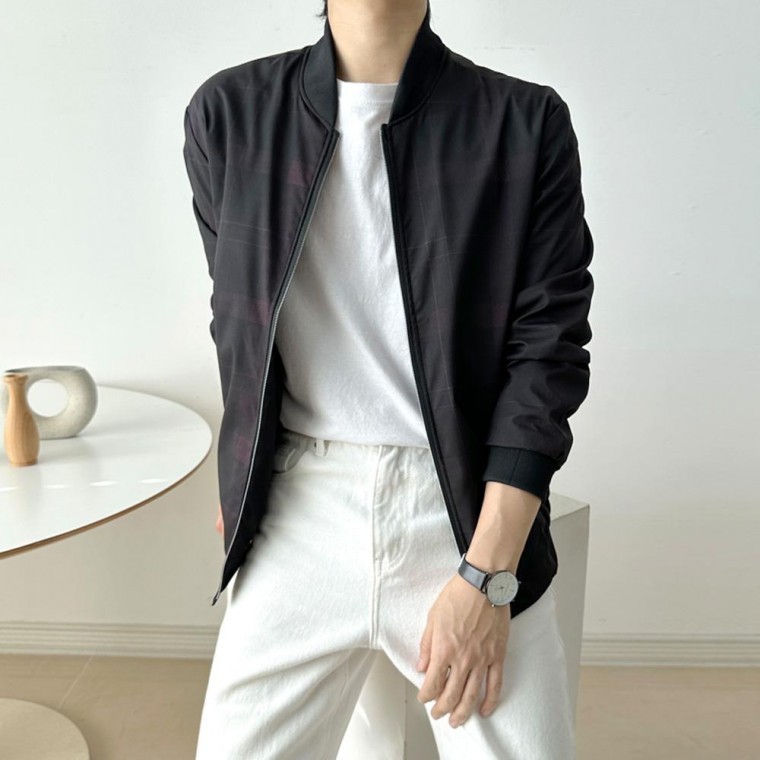 เสื้อแจ็คเก็ตบอมเบอร์น้ำหนักเบาสำหรับผู้ชาย สไตล์ลำลอง สำหรับฤดูใบไม้ผลิ