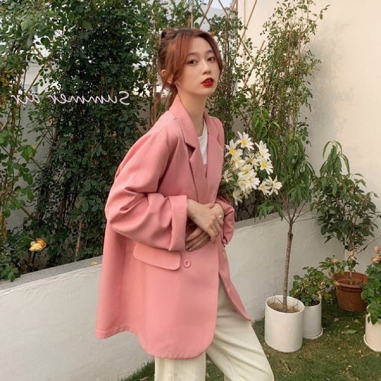 เสื้อแจ็คเก็ตสำหรับผู้หญิงดีไซน์ใหม่ 2 กระดุม สีสันสดใส สไตล์พลิ้วไหว สำหรับฤดูใบไม้ผลิ ฤดูร้อน และฤดูใบไม้ร่วง