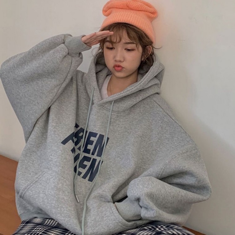 เสื้อฮู้ดทรงดรอปไหล่สำหรับผู้หญิง เสื้อฮู้ดผ้าฟลีซแขนยาวทรงโอเวอร์ไซส์