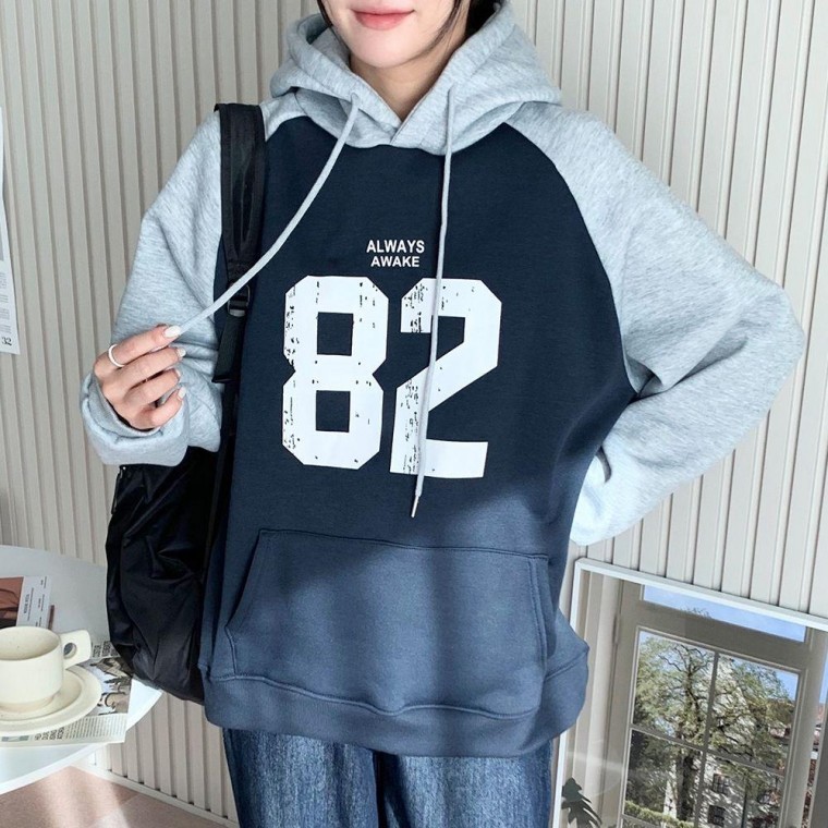 เสื้อฮู้ดผ้าฟลีซสำหรับผู้หญิงแบบใหม่สำหรับฤดูหนาว ลายทูโทน เสื้อยืดสำหรับผู้หญิง สำหรับฤดูใบไม้ร่วง ใส่ได้ทั้งชายและหญิง