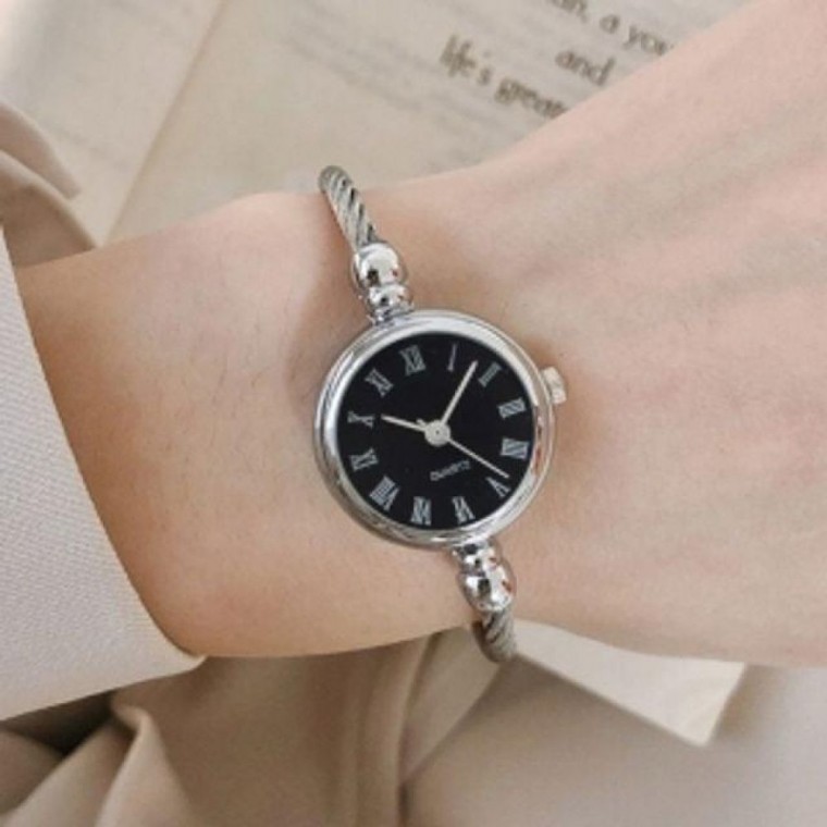 นาฬิกาข้อมือผู้หญิง Wire Bangle (ตัวเลขโรมันสีดำ) แฟชั่น