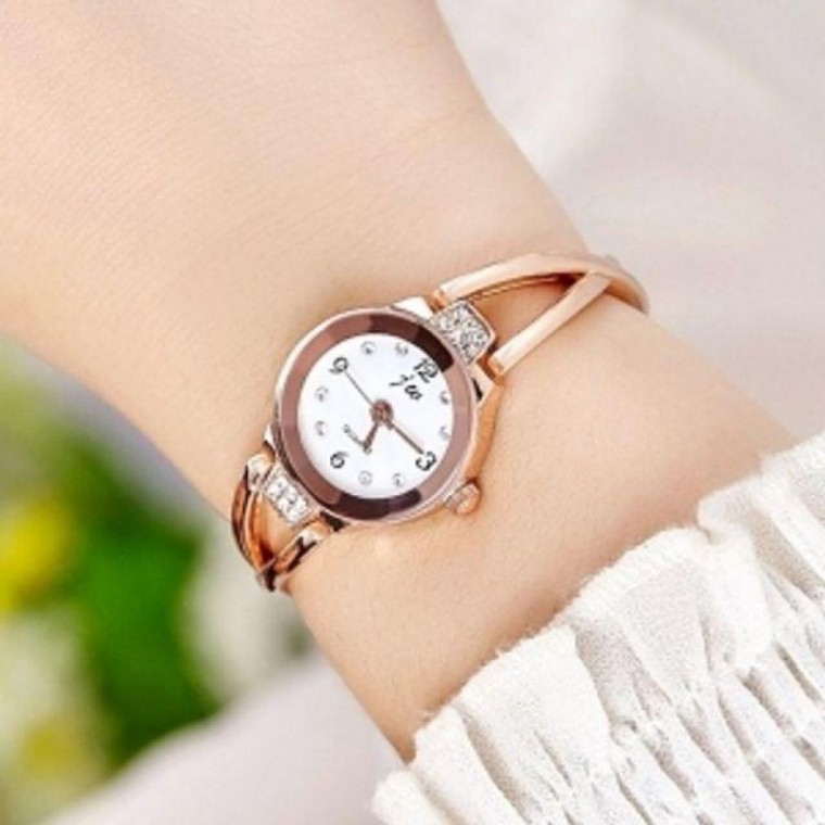 นาฬิกาข้อมือผู้หญิง Selena Rose Gold โลหะ แฟชั่น