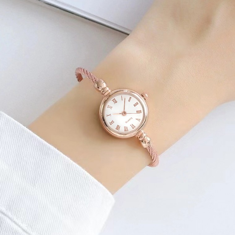 นาฬิกาข้อมือผู้หญิง Wire Bangle (ตัวเลขโรมัน Rose Gold)