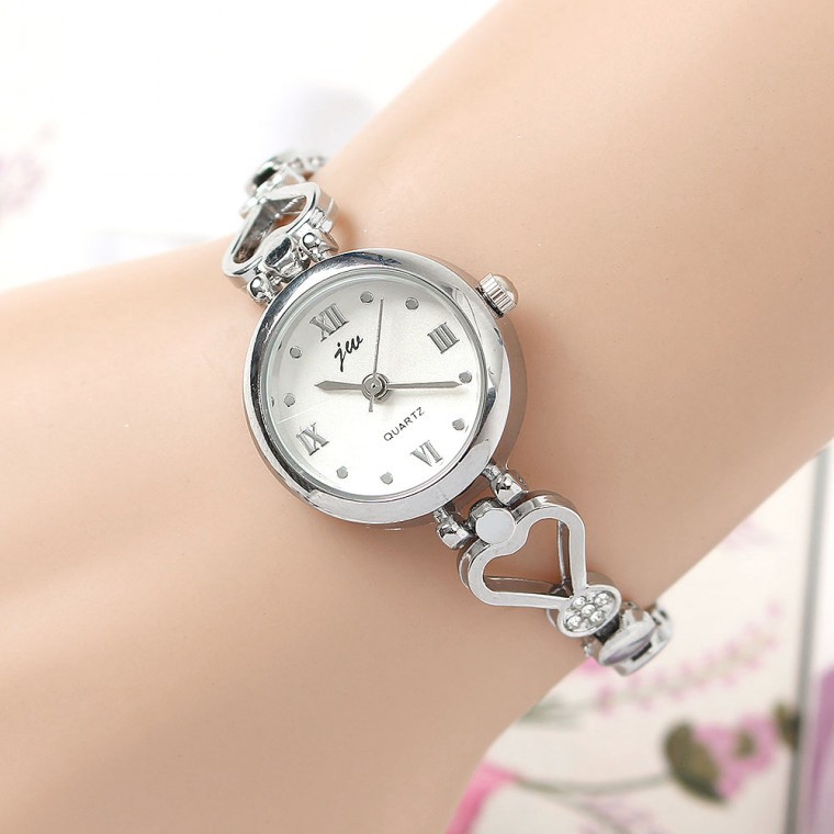 นาฬิกาข้อมือผู้หญิง Fall in Heart (สีเงิน) สายโลหะ