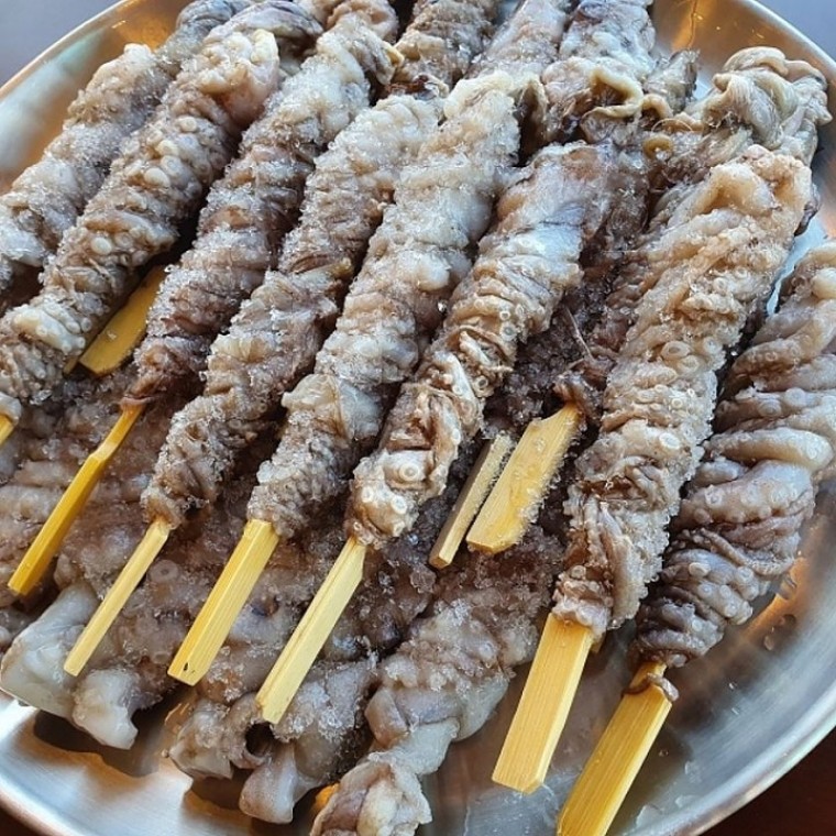 ปลาหมึกฮอโร่ง 900g
