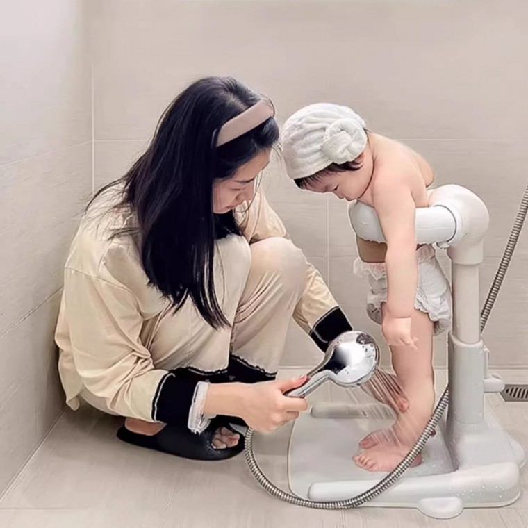 เฮลป์กรีน ที่อาบน้ำแบบยืนสำหรับเด็กเล็ก/เด็กวัยหัดเดิน ที่เปลี่ยนผ้าอ้อม 36 เดือน ที่จับฝักบัว