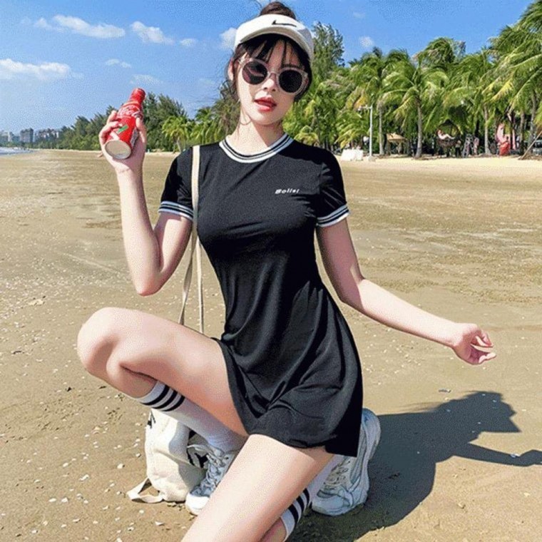 แรชการ์ด ชุดใส่ไปทะเล ชุดว่ายน้ำวันพีช