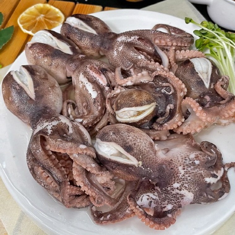 ปลาหมึกจูมุกกูมี่แช่แข็งแบบมีไข่ 3kg
