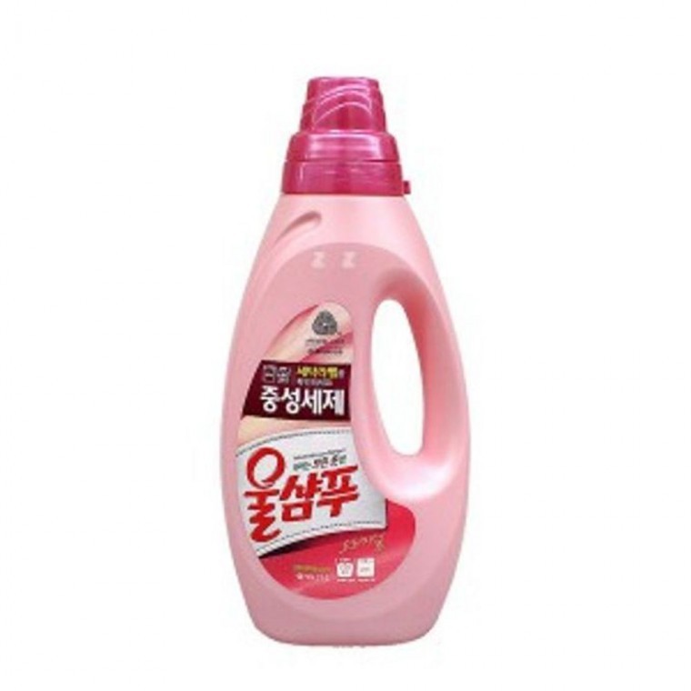 น้ำยาซักผ้า Wool Shampoo แบบน้ำ เข้มข้น 1 ลิตร พร้อมน้ำยาปรับผ้านุ่ม