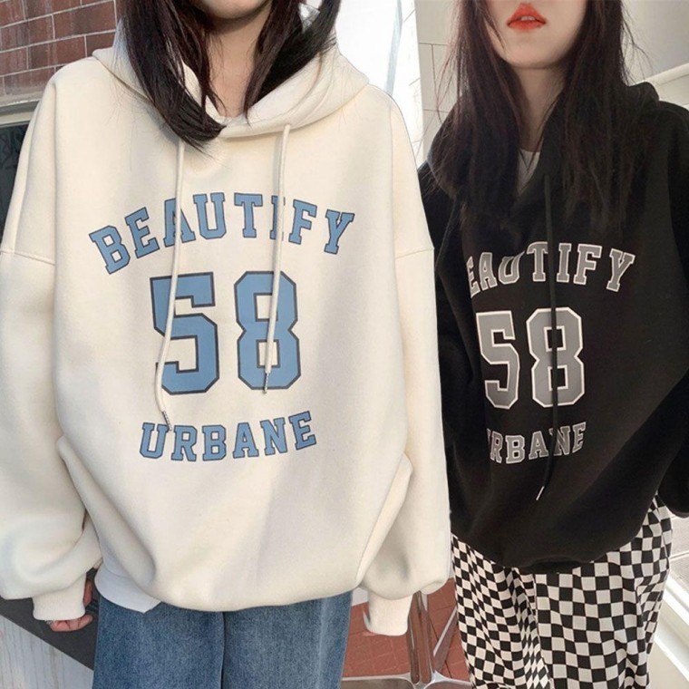 เสื้อยืดแขนยาวมีฮู้ดพิมพ์ลายตัวอักษรสำหรับผู้หญิง