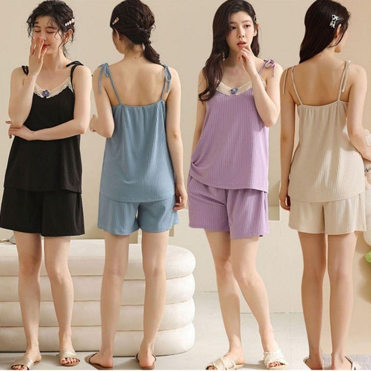 ชุดนอนผู้หญิง 4 สี แบบเสื้อกล้ามกับกางเกงขาสั้นสำหรับใส่ในชีวิตประจำวัน