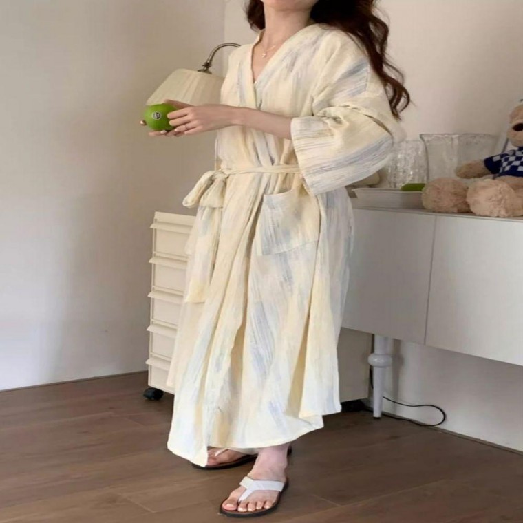 ชุดใส่นอนผู้หญิงแบบไม่เป็นทางการ ชุดคลุมยาว มีสายรัดเอว