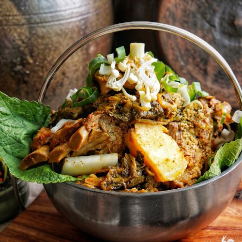 คัมจาทัง (เล้งแซ่บเกาหลี) ต้มซุปกระดูกหมูรสเผ็ดจัดจ้าน 2,800g (สำหรับ 3-4 ที่)