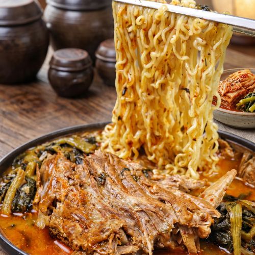 คัมจาทัง (เล้งแซ่บเกาหลี) ต้มซุปกระดูกหมูรสเผ็ดจัดจ้าน 2,800g (สำหรับ 3-4 ที่)